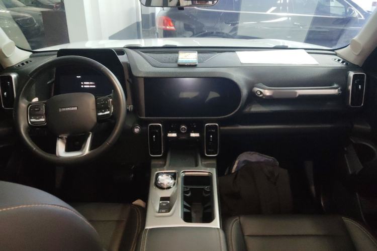 Used Haval DARGO 2021 1.5T DCT Two-Wheel Drive Labrador Edition Center Console