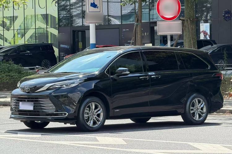 Used Toyota Sienna 2024 2.5L Hybrid Four-Wheel Drive Prestige Edition