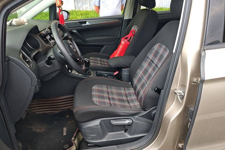 Used Volkswagen Golf Sportsvan 2016 1.6L Automatic Comfort Model
