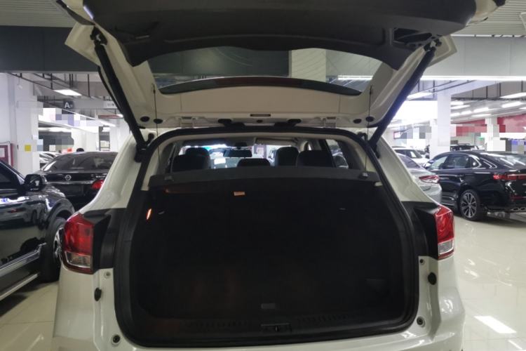 Used Hanteng X7 2020 X7S 1.5T Automatic Smart Luxury Model Trunk