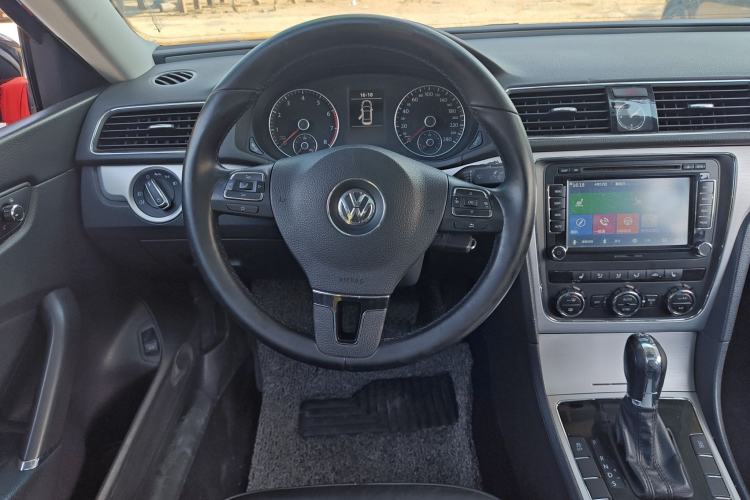Used Volkswagen Passat 2014 1.8TSI DSG Prestige Edition Steering Wheel