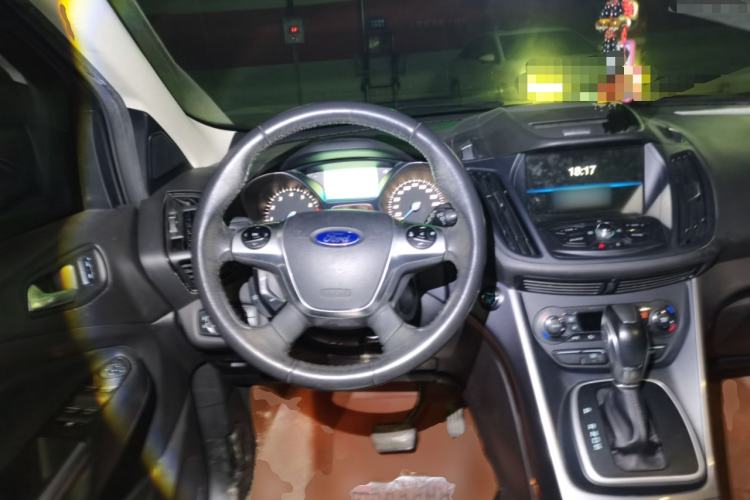 Used Ford Kuga 2015 1.5L GTDi Four-Wheel-Drive Elite Model Steering Wheel