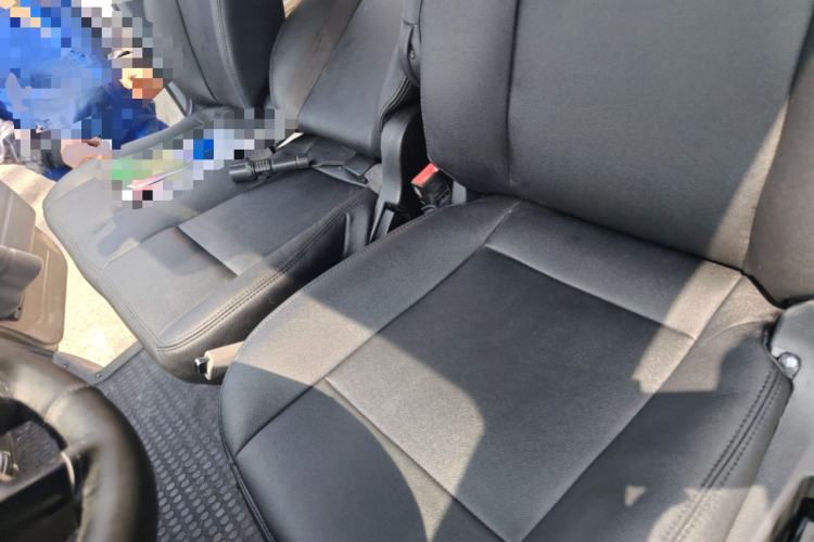 Used SAIC MAXUS Xintu V80 2018 2.5T AMT Commercial & Travel Long Wheelbase Mid-Roof 9-Seater