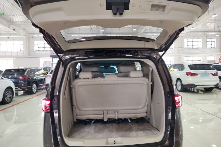 Used Buick GL8 2023 Land Executive Class Comfort Model
