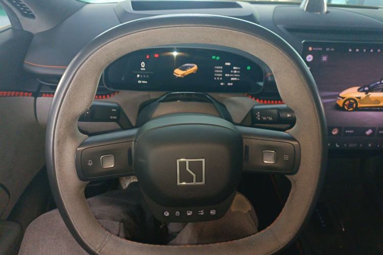 Used Zeekr 007 2024 Four-Wheel-Drive Performance Version 100 kWh
