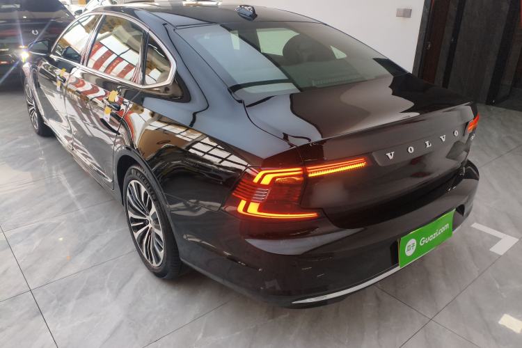 Used Volvo S90 2025 B5 Zhiyi Luxury Edition
