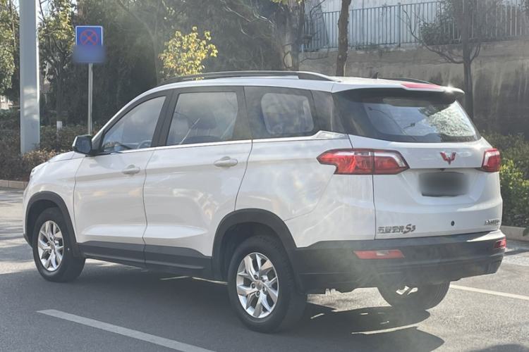 Used Wuling Hongguang S3 2018 1.5L Manual Comfort Model China V Standard