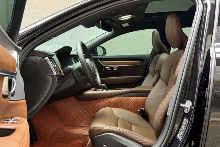 Used Volvo S90 2025 B5 Zhiyi Luxury Edition Interior 6