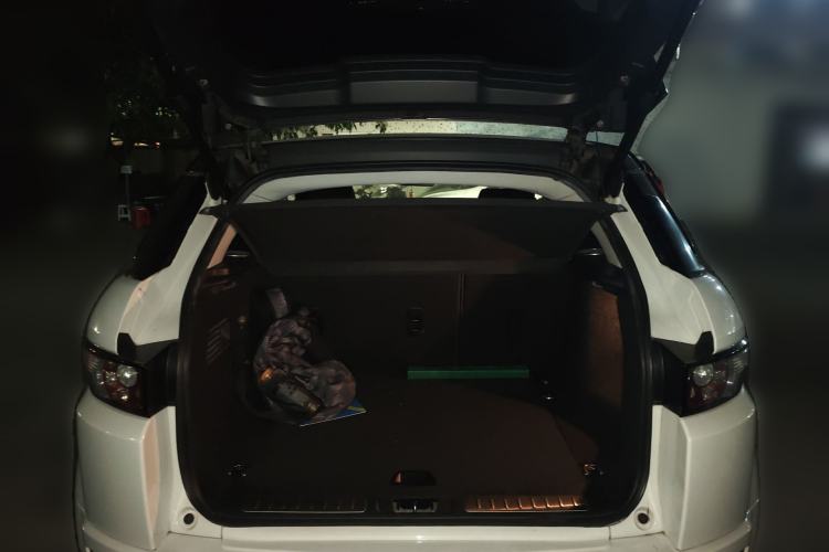 Used Land Rover Range Evoque 2014 2.0T 5-Door Ignite Edition Trunk