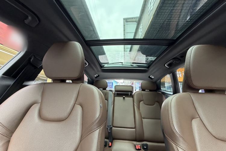 Used Volvo XC60 2022 B5 4x4 Zhiyi Luxury Edition
