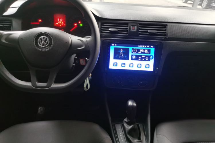 Used Volkswagen Santana 2021 1.5L Automatic Fashion Edition Center Console