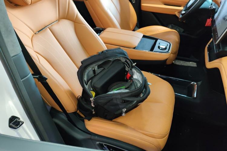 Used Geely Galaxy LEVC L380 2024 140-Degree 8-Seater Four-Wheel Drive Max