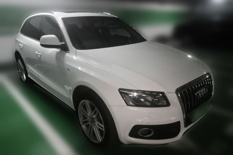 Used Audi Q5 2010 3.2 FSI Sport Edition Front Right 45 Deg