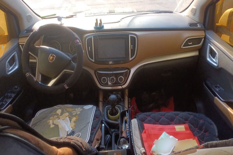 Used Jinbei F50 2017 1.6L Manual Economy Model Center Console