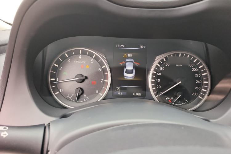 Used Infiniti Q50L 2018 2.0T Enjoyment Version China VI Standard
