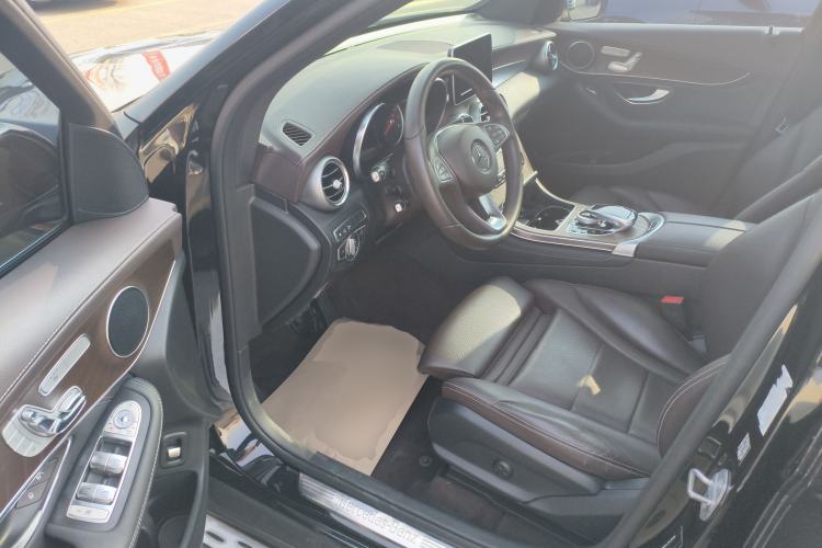 Used Mercedes-Benz GLC 2017 GLC 300 4MATIC Sport Edition
