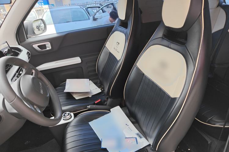 Used Geely Galaxy Panda 2023 Panda Mini 200km Endurance Bear Left Rear Seat