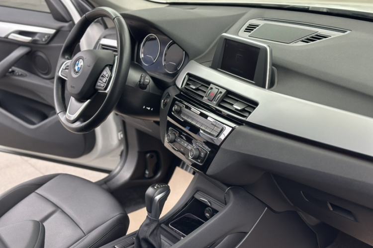Used BMW X1 2018 sDrive18Li Fashion Model Interior 7