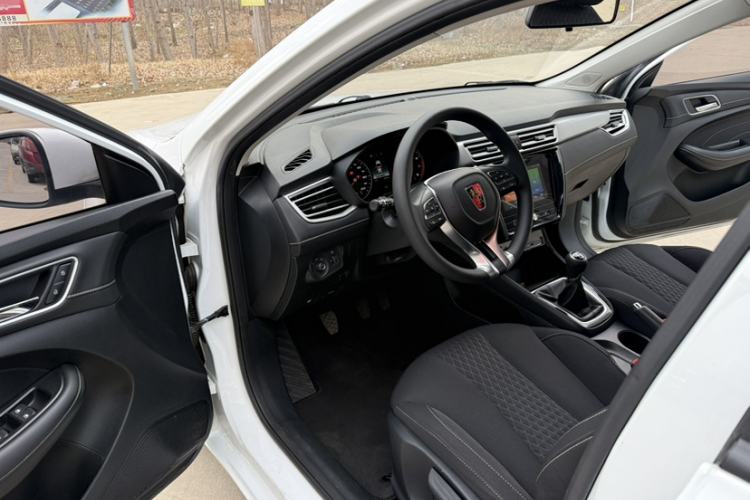 Used Roewe i5 2020 1.5L Manual 4G Connect Luxury Edition