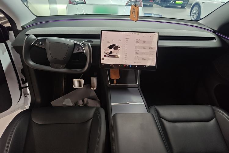 Used Tesla Model Y 2025 Long-Range All-Wheel-Drive Version