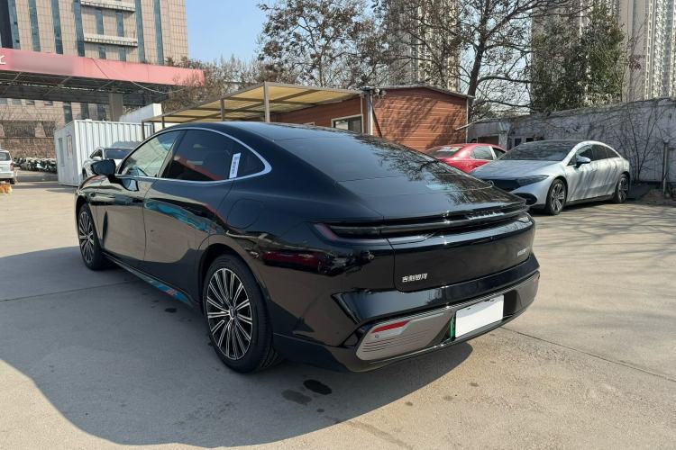 Used Geely Galaxy 8 2025 130km EM-i Flagship Edition
