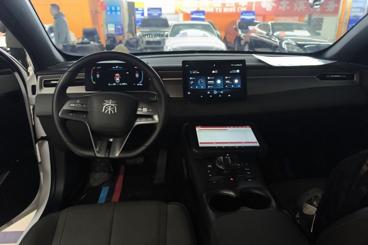 Used BYD Qin PLUS 2025 DM-i Smart Drive 55KM Leading Model
