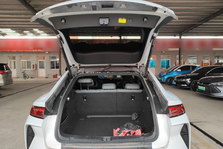 Used BYD Song L EV 2025 Intelligent Driving Version 662 km LiDAR Excellence Edition
