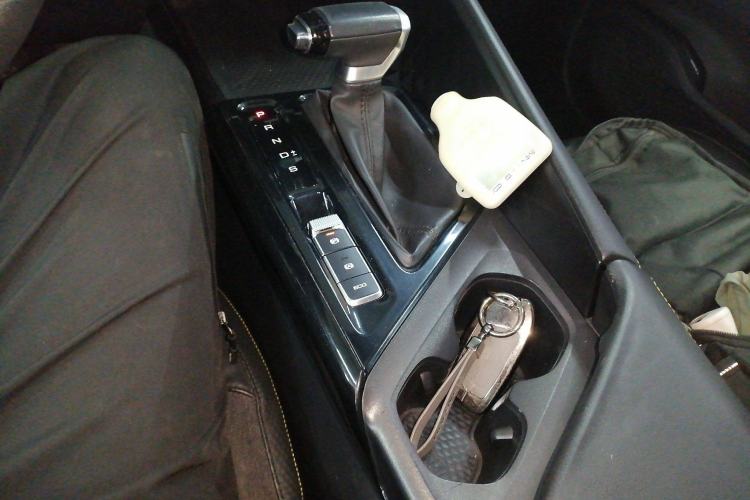 Used Baojun Valli 2021 1.5T Yili Pasture CVT Luxury Model Gear Lever