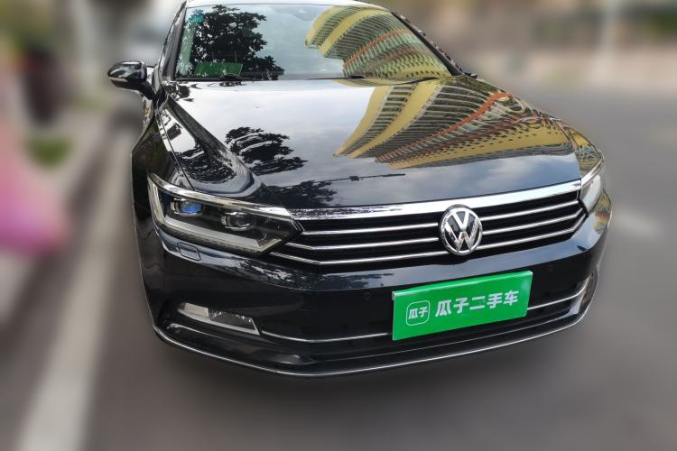 Used Volkswagen Magotan 2017 330TSI DSG Luxury Model Front