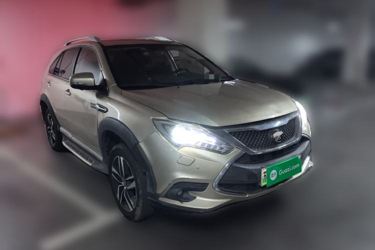 Used BYD Tang New Energy 2015 2.0T Four-Wheel-Drive Flagship Model Front Right 45 Deg
