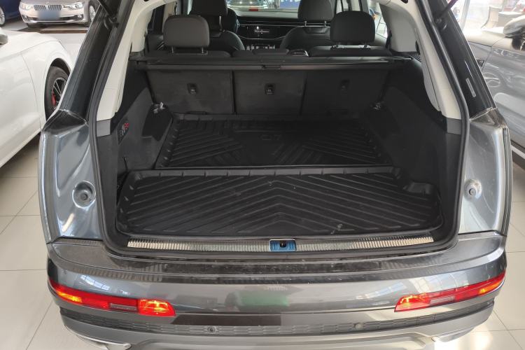 Used Audi Q7 2020 55 TFSI quattro S line sports model