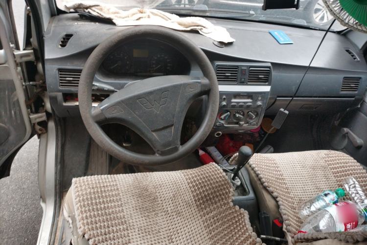 Used Wuling Rongguang 2011 1.2L Base Version