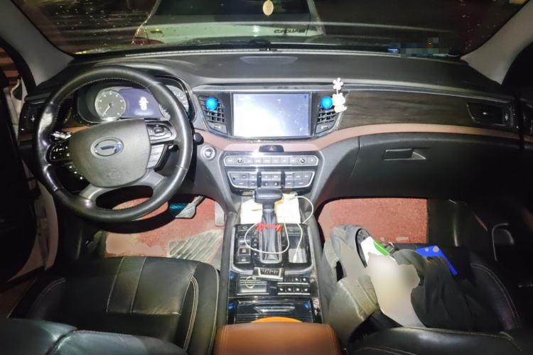 Used GAC Trumpchi GS8 2017 320T Two-Wheel Drive Luxury Smart Connectivity Version (7 Seats)