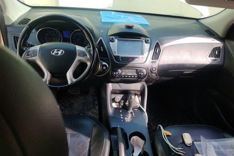 Used Hyundai ix35 2015 2.0L Automatic 2WD Smart Type China IV
