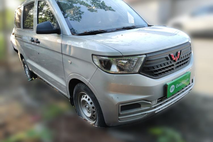 Used Wuling Hongguang V 2019 1.5L Jingqu Version China VI LAR
