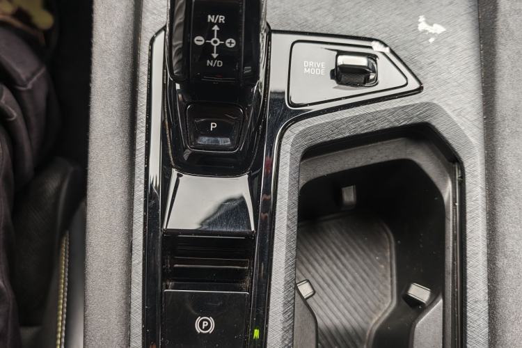 Used Lynk & Co 03 2023 1.5TD DCT JingPro Gear Lever