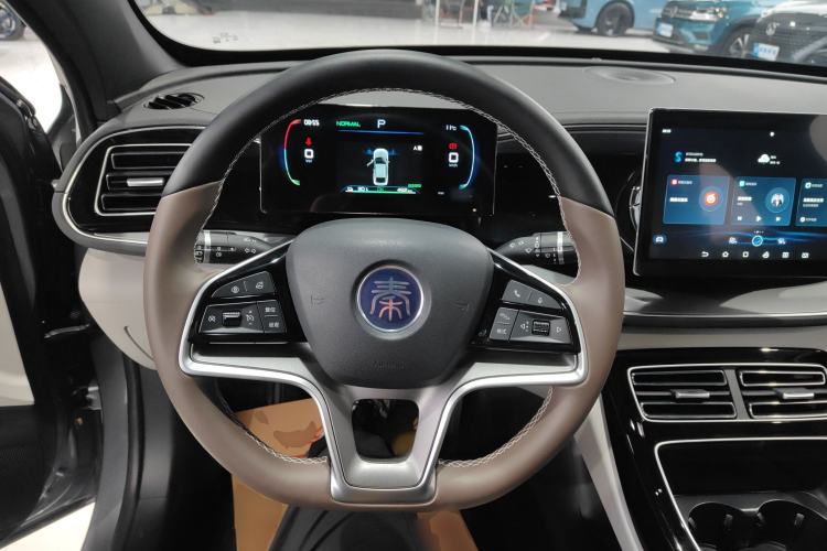 Used BYD Qin PLUS 2024 Honor Edition EV 510KM Beyond Model
