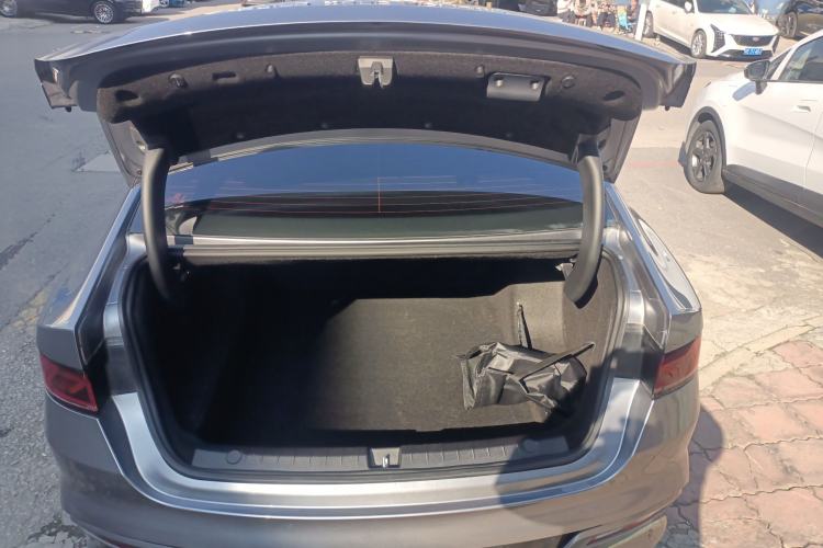 Used BYD Qin PLUS 2024 HONOR Edition DM-i 55KM Leading Model Trunk