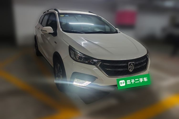 Used Baojun 310W 2018 1.5L Automatic Luxury Version China VI Emission Standard