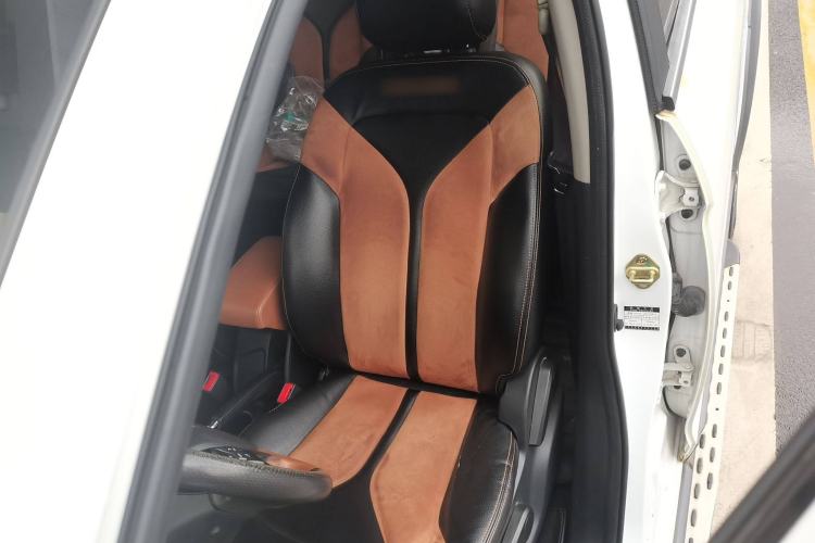 Used FAW Yingzhi G5 2016 1.5L CVT Elite Edition