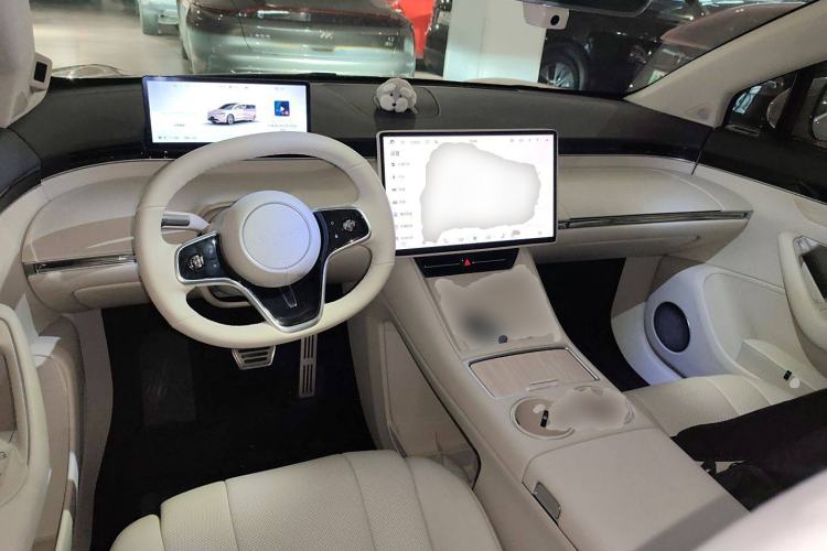 Used Hima Luxeed R7 2024 All-Electric 802 km Max
