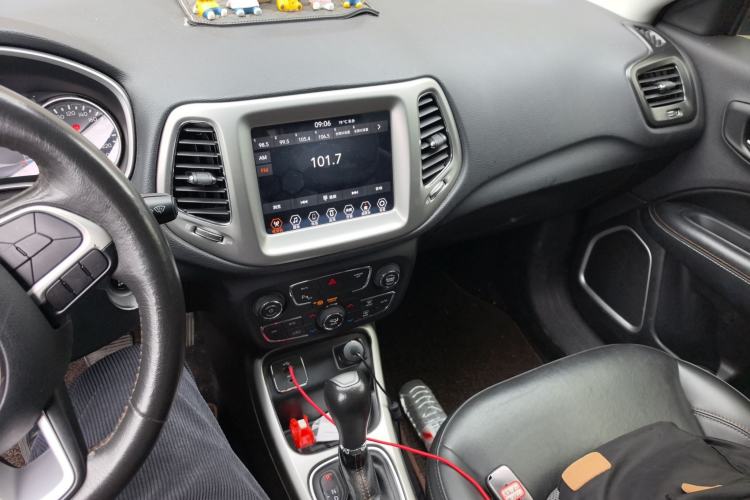 Used Jeep Compass 2017 200T Automatic Family Edition Center Console