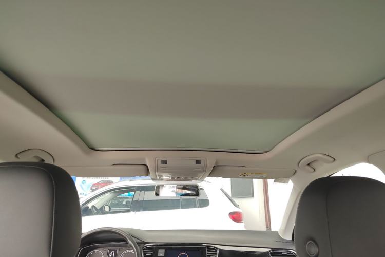 Used Volkswagen T-ROC 2019 280TSI DSG Two-Wheel Drive Comfort Version China VI Standard
