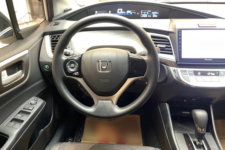 Used Honda Jade 2016 1.8L Automatic Comfort Version 5 Seats
