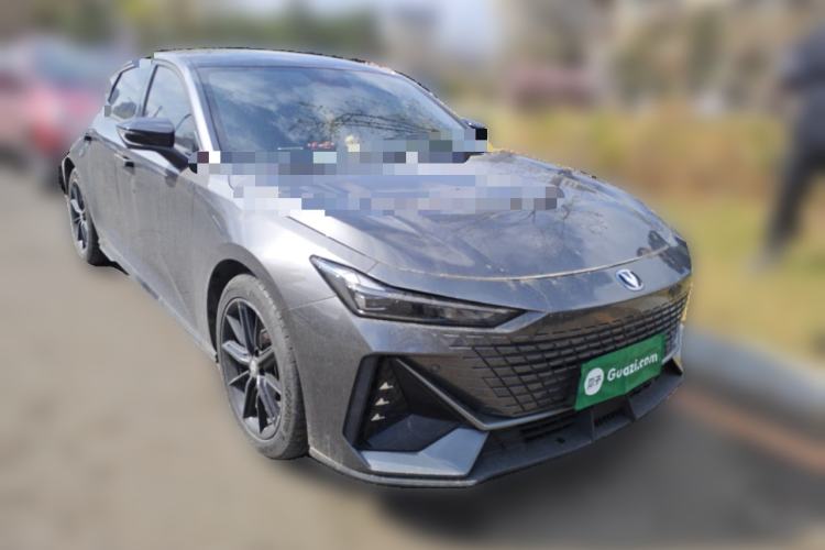 Used CHANGAN UNI-V 2023 1.5T Prestige Model Front Right 45 Deg