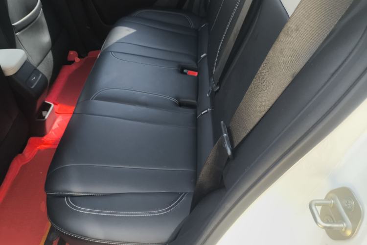 Used Geometry E Firefly 2024 401 km Fluorescent