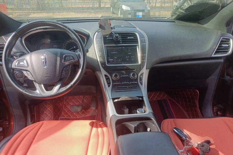 Used Lincoln MKX 2015 2.0T Two-Wheel Drive Deluxe Edition Center Console