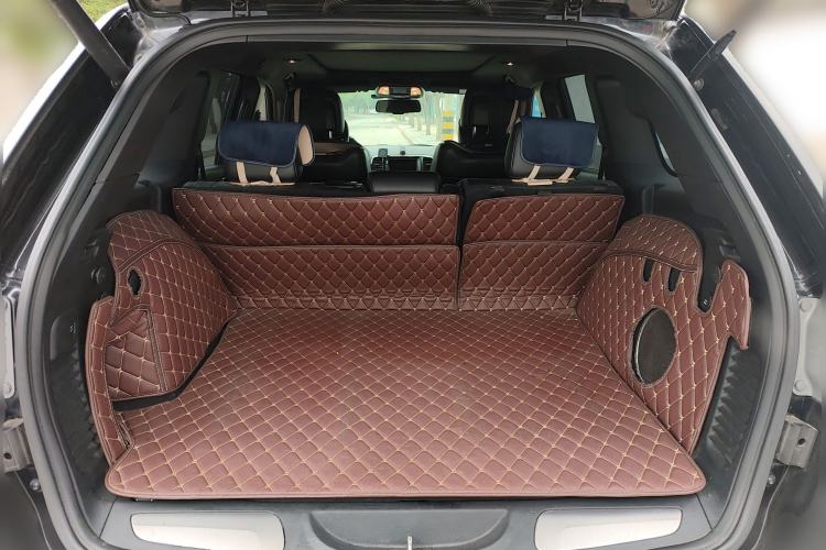 Used Jeep Grand Cherokee 2016 3.0L Comfort Navigation Edition Trunk