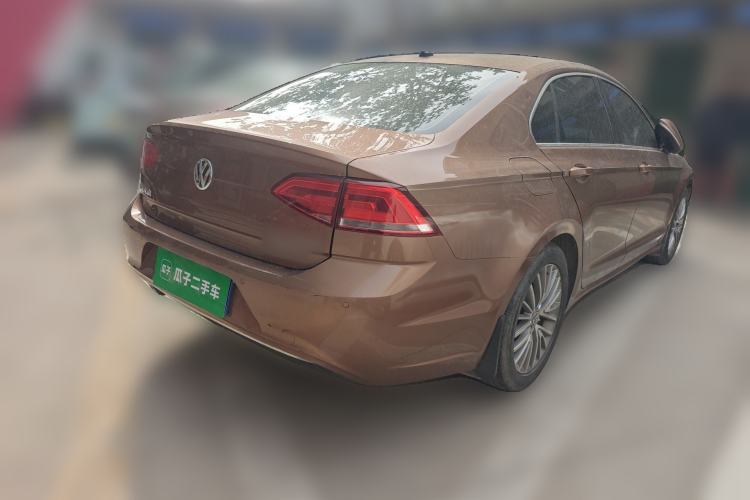 Used Volkswagen Lamando 2015 330TSI DSG Luxury Edition Rear Right 45 Deg