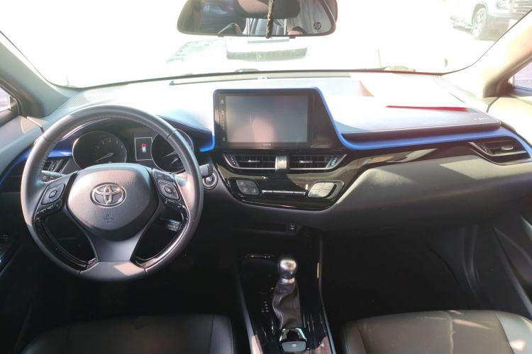 Used Toyota IZOA 2018 2.0L Yichi Version China VI Standard